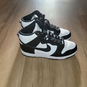 Nike Dunk High- Women size 9 black/white